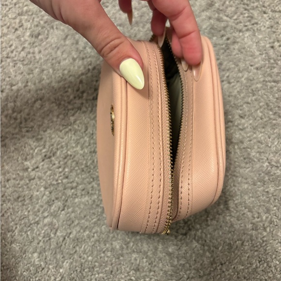 Tory Burch Blush Pink Pouch with Gold Emblem - Picture 7 of 7